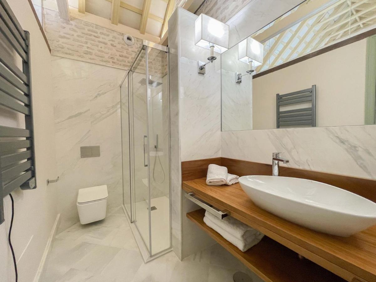 Juderia De Sevilla V Luxury Apartments Bagian luar foto